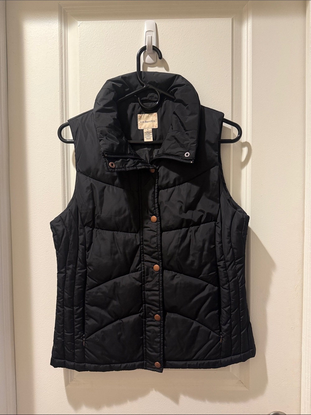 Hardly Worn G.H. Bass & Co. Black Quilted Puffer Vest